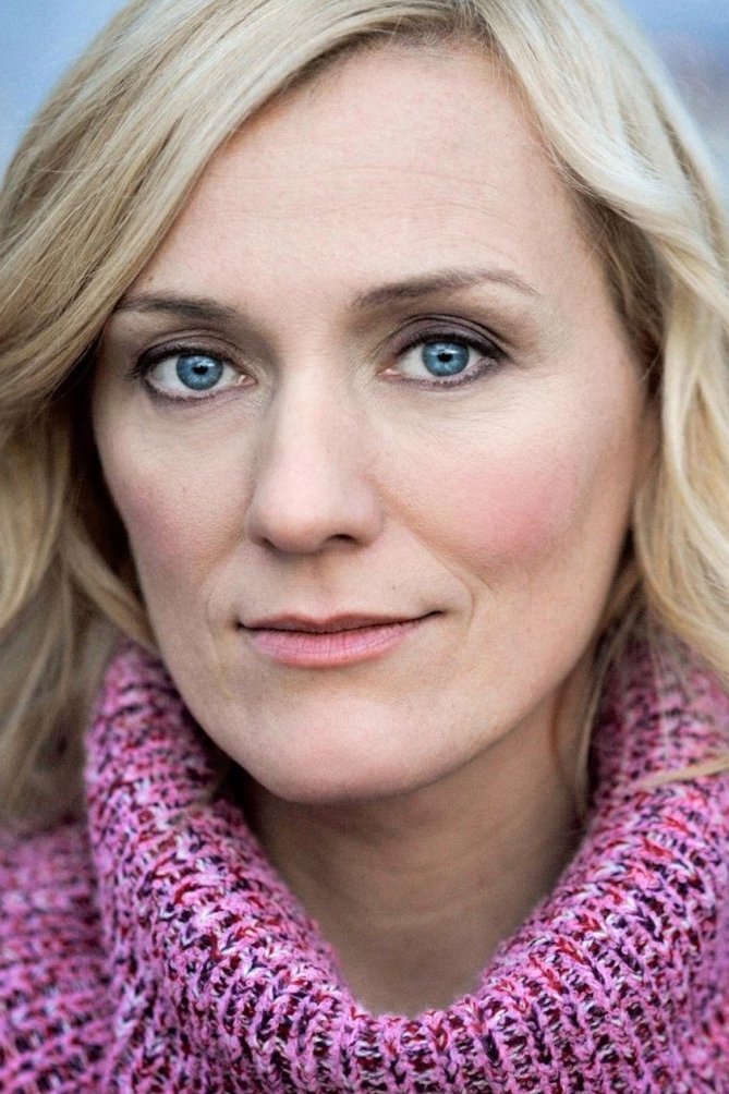 Lena Reichmuth backdrop