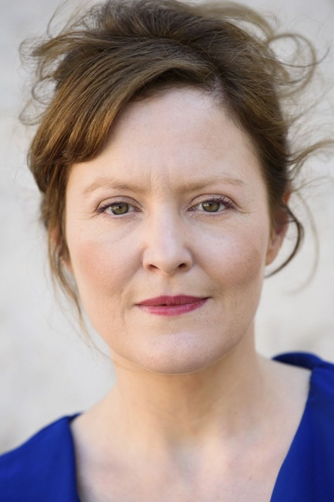 Marisa Growaldt backdrop