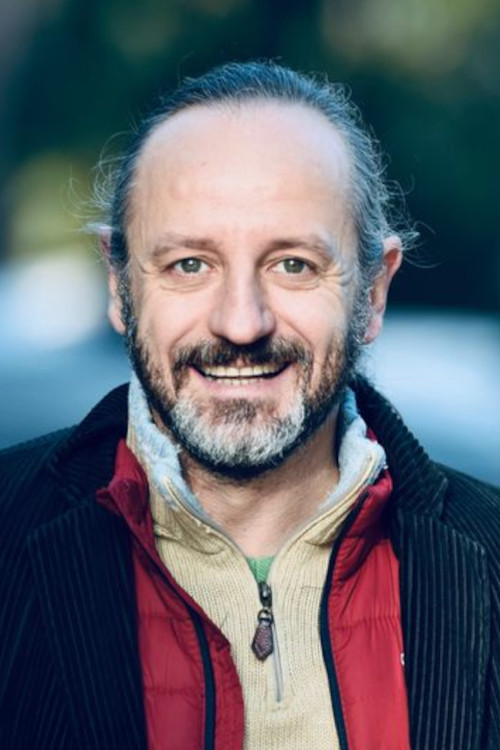 Reinhold G. Moritz backdrop