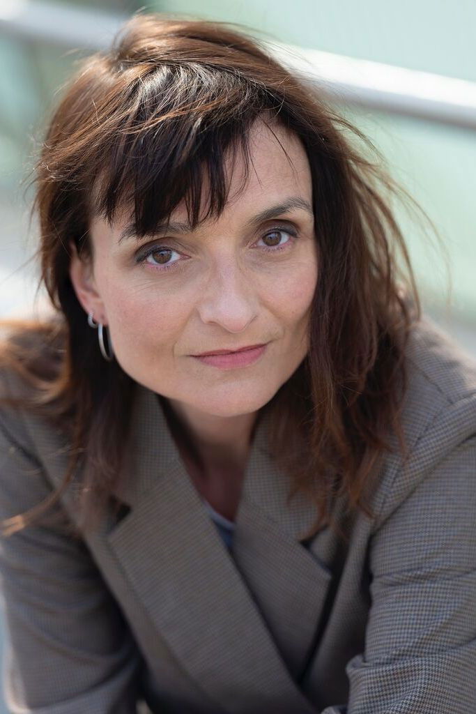 Alice Schneider backdrop