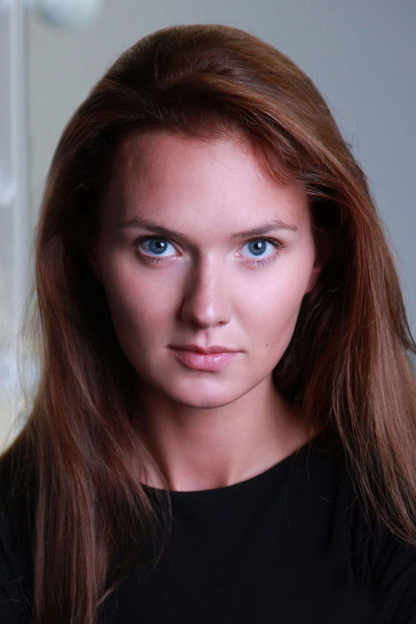 Alisa Glinka backdrop