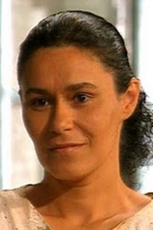 Lú Mendonça backdrop