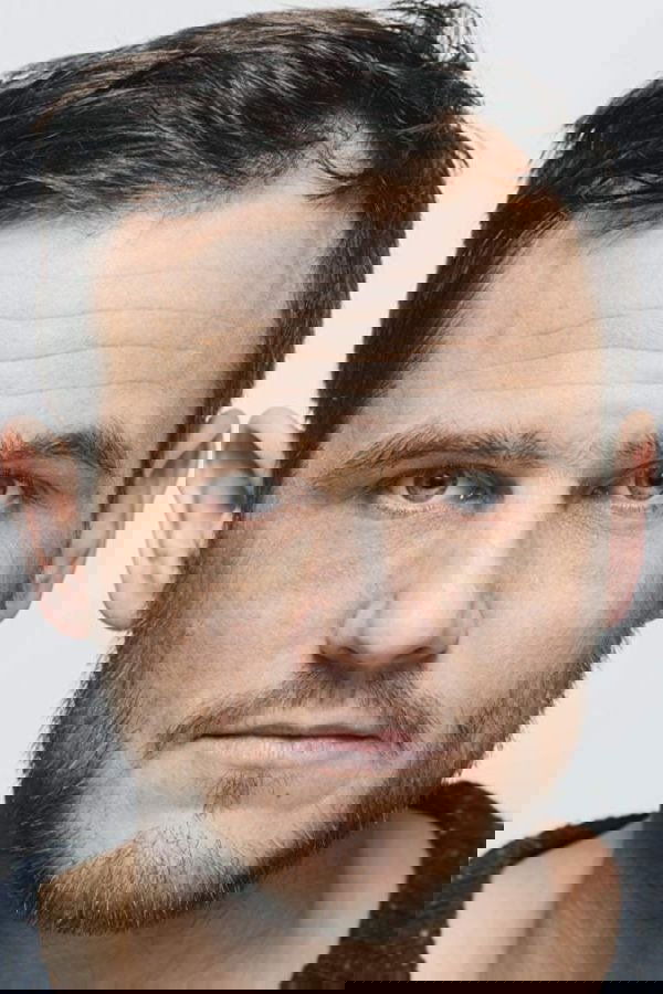 Pjetër Sikorski backdrop