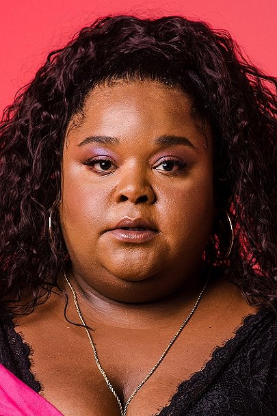 Polly Marinho backdrop