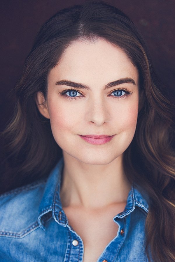 Marissa Ghavami backdrop