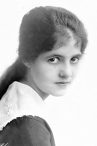 Teddy Sampson backdrop