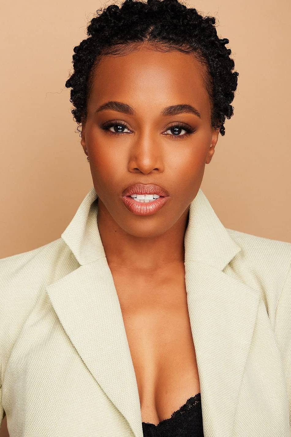 Carolyn Alise backdrop