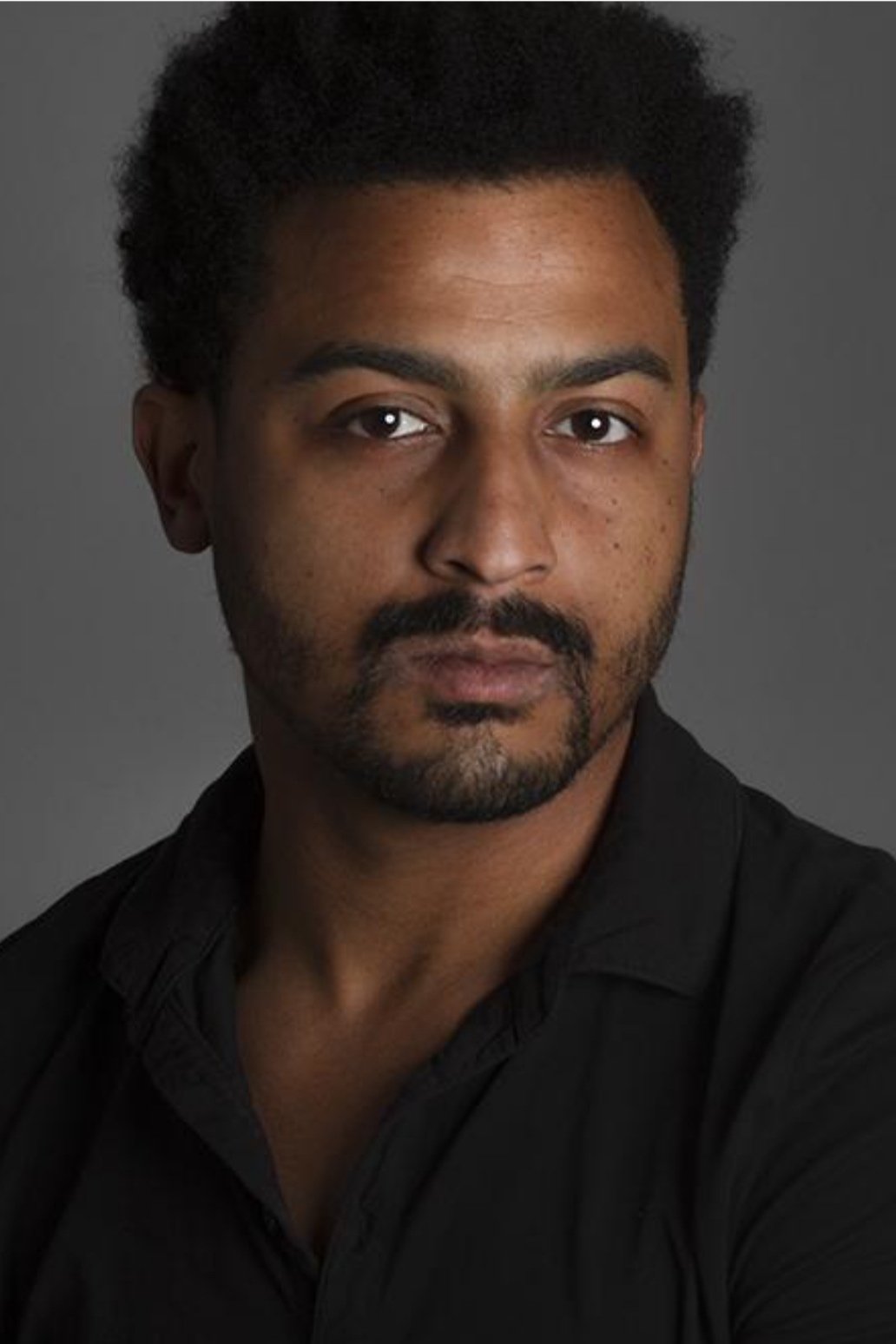 Mauro Hermínio backdrop