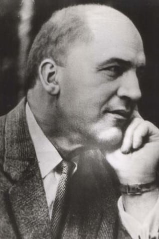 Vladimir Tkhapsayev backdrop