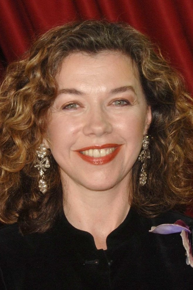 Sabine Haudepin backdrop