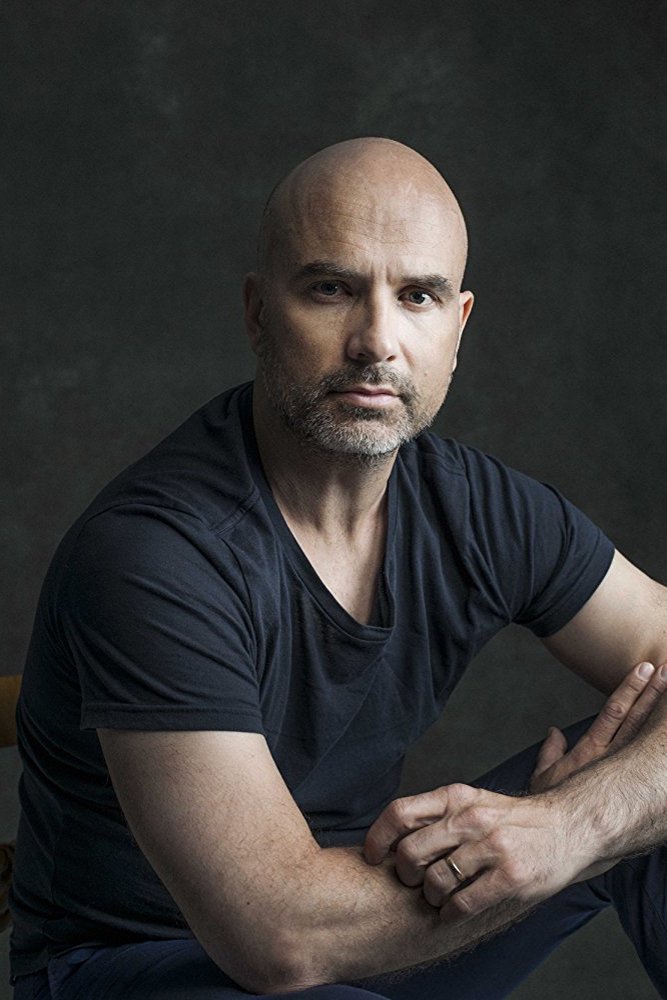 Niklas Gundersen backdrop