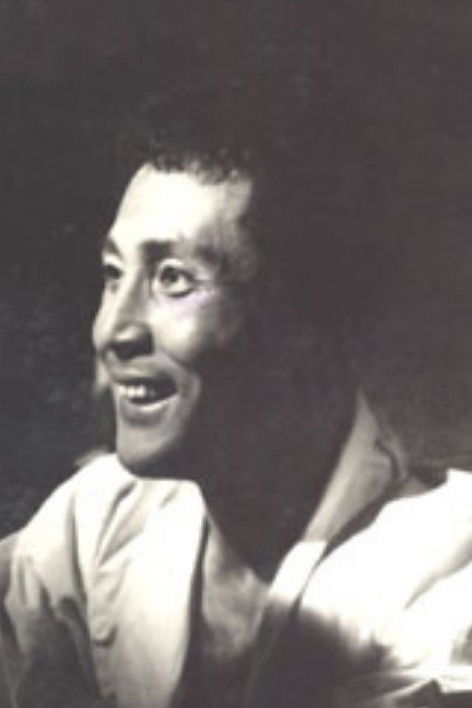 Cho Yong-soo backdrop