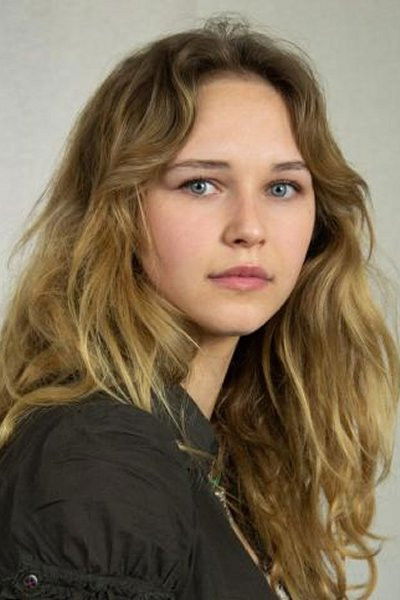 Laura Lavigne Bie-Olsen backdrop