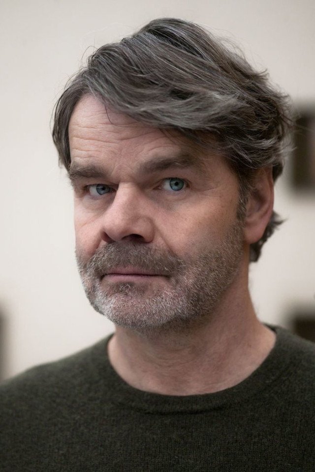 Peer-Uwe Teska backdrop