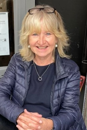 Kathleen Warners backdrop