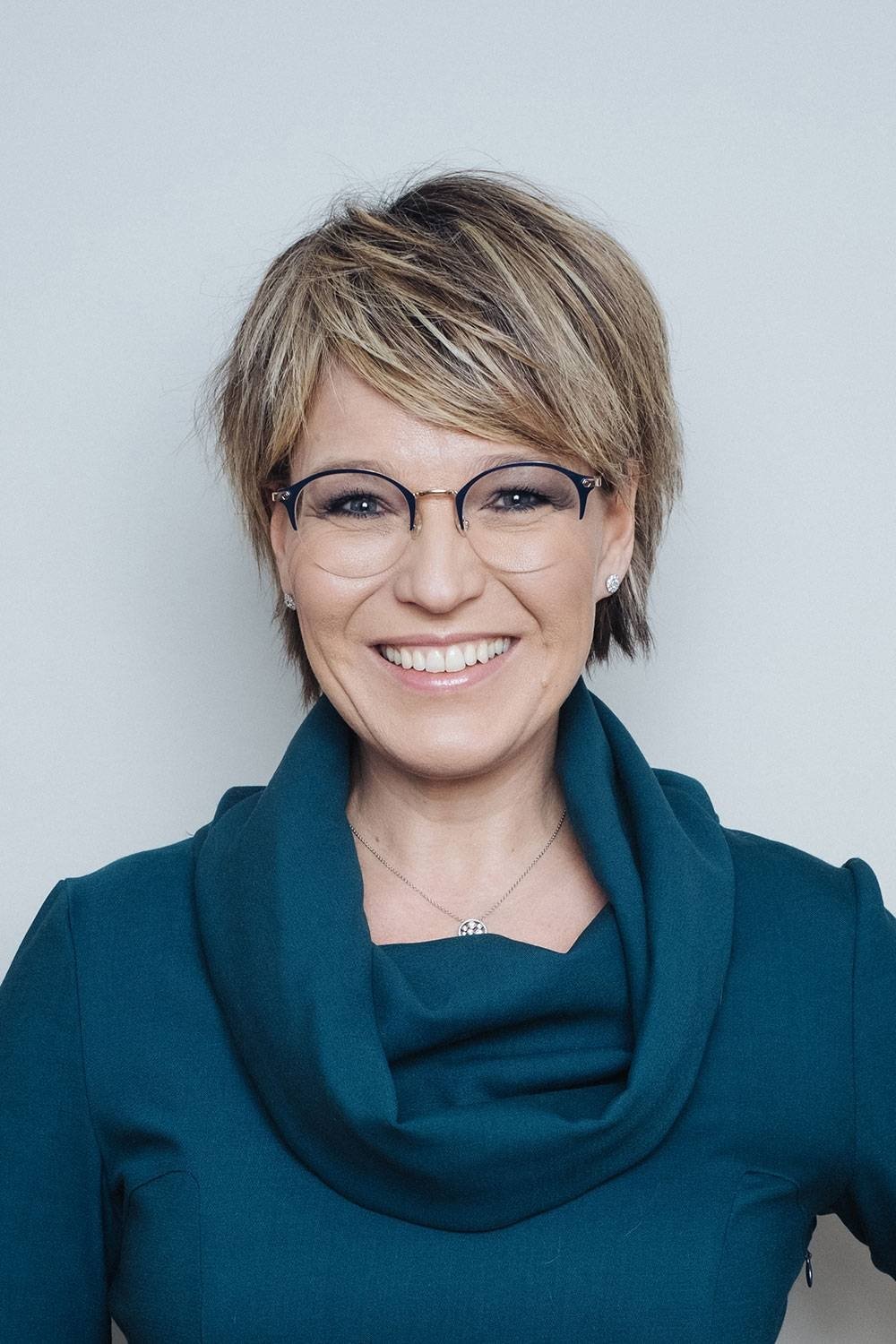 Andrea Ballschuh backdrop