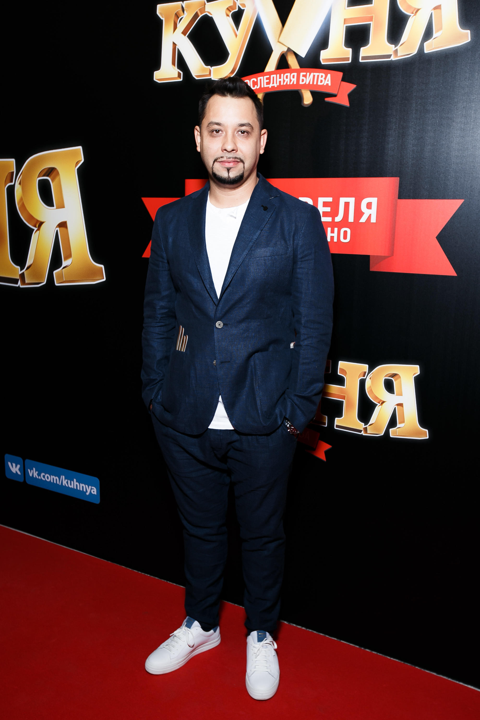 Anton Fedotov backdrop