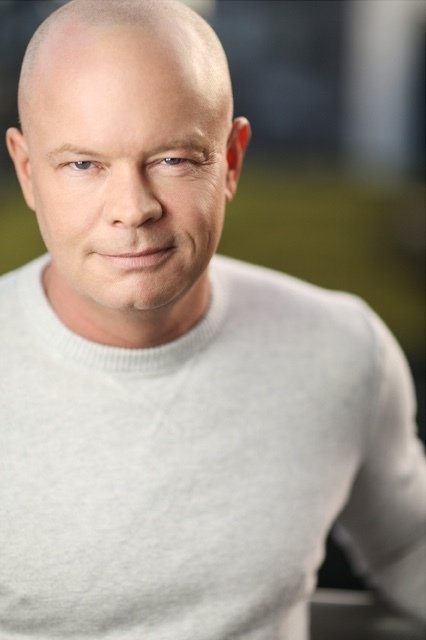 Cameron Forbes backdrop