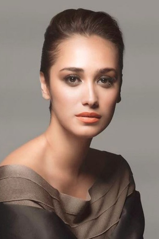 Alexandra Gottardo backdrop