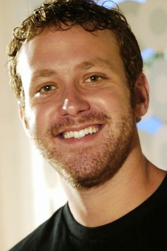 Sérgio Hondjakoff backdrop