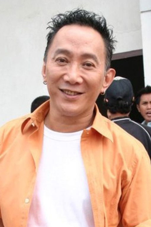 Robby Tumewu backdrop