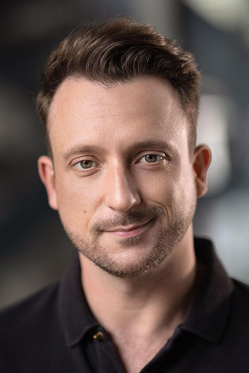 Rodrigo Ternevoy backdrop