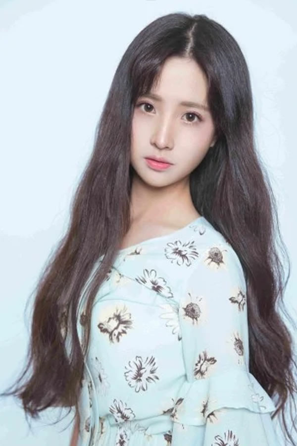 Michelle Jiang backdrop