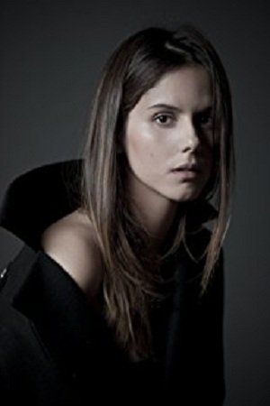 Caroline Ivari backdrop