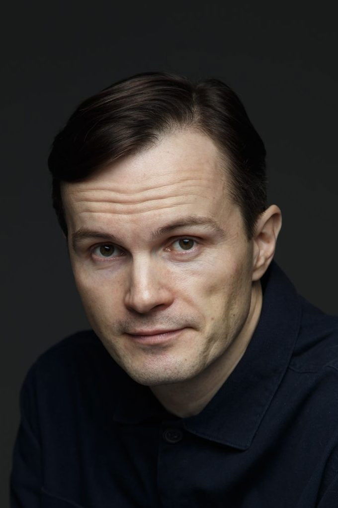 Roman Sinitsyn backdrop