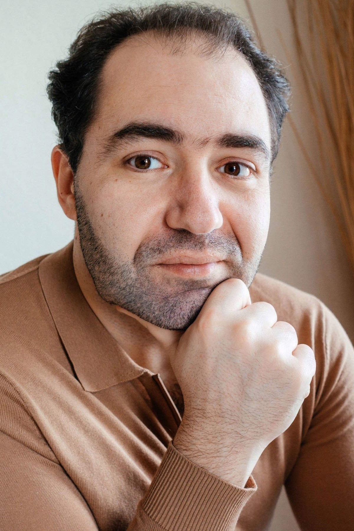 Roman Kanonik backdrop