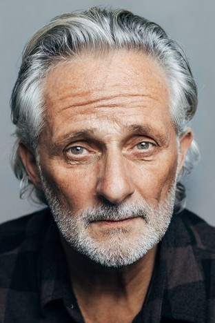 Ingo van Gulijk backdrop