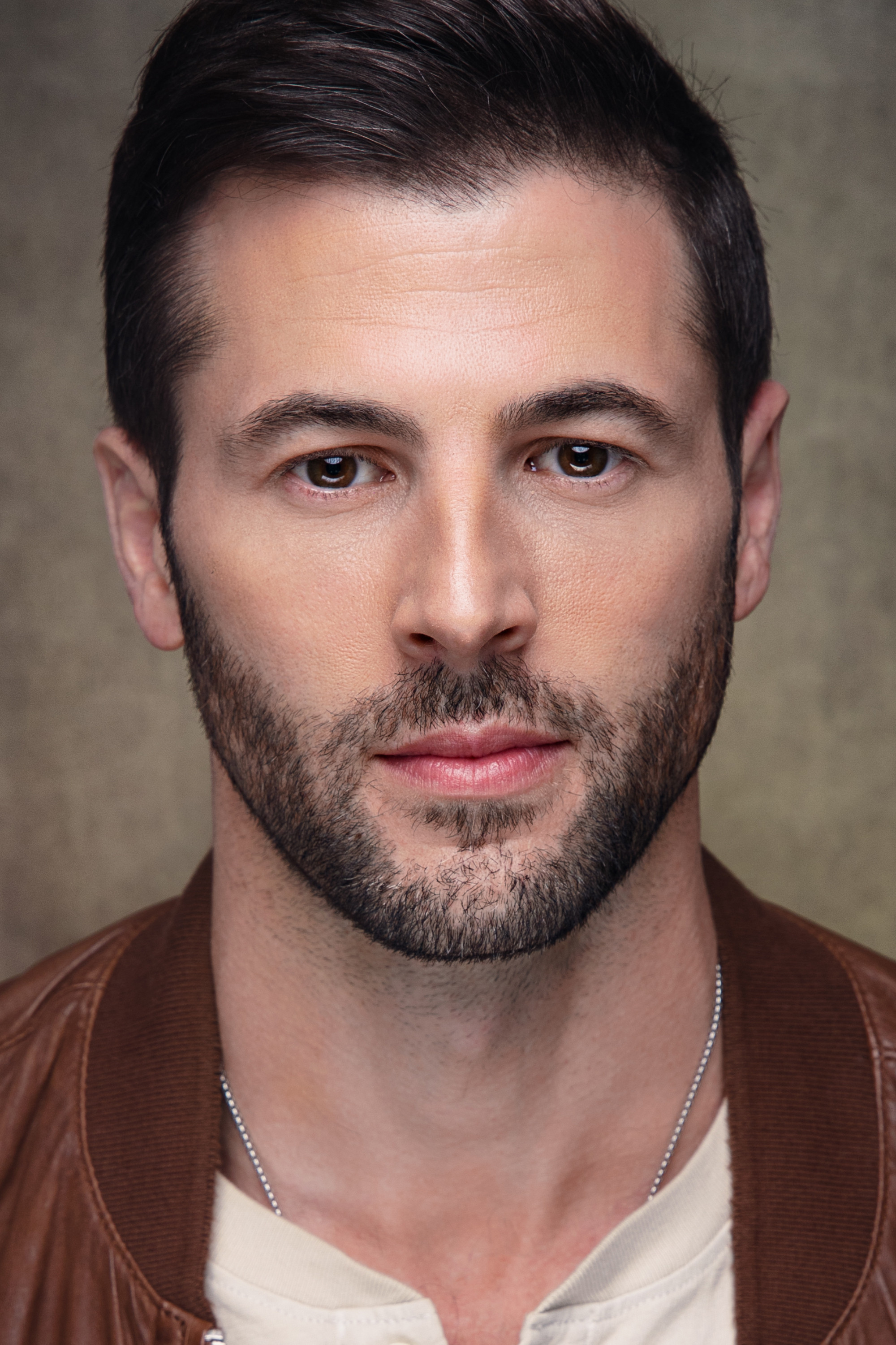 Thomas Gipson backdrop