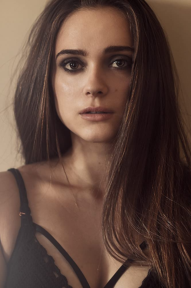 Yasmin Horner backdrop