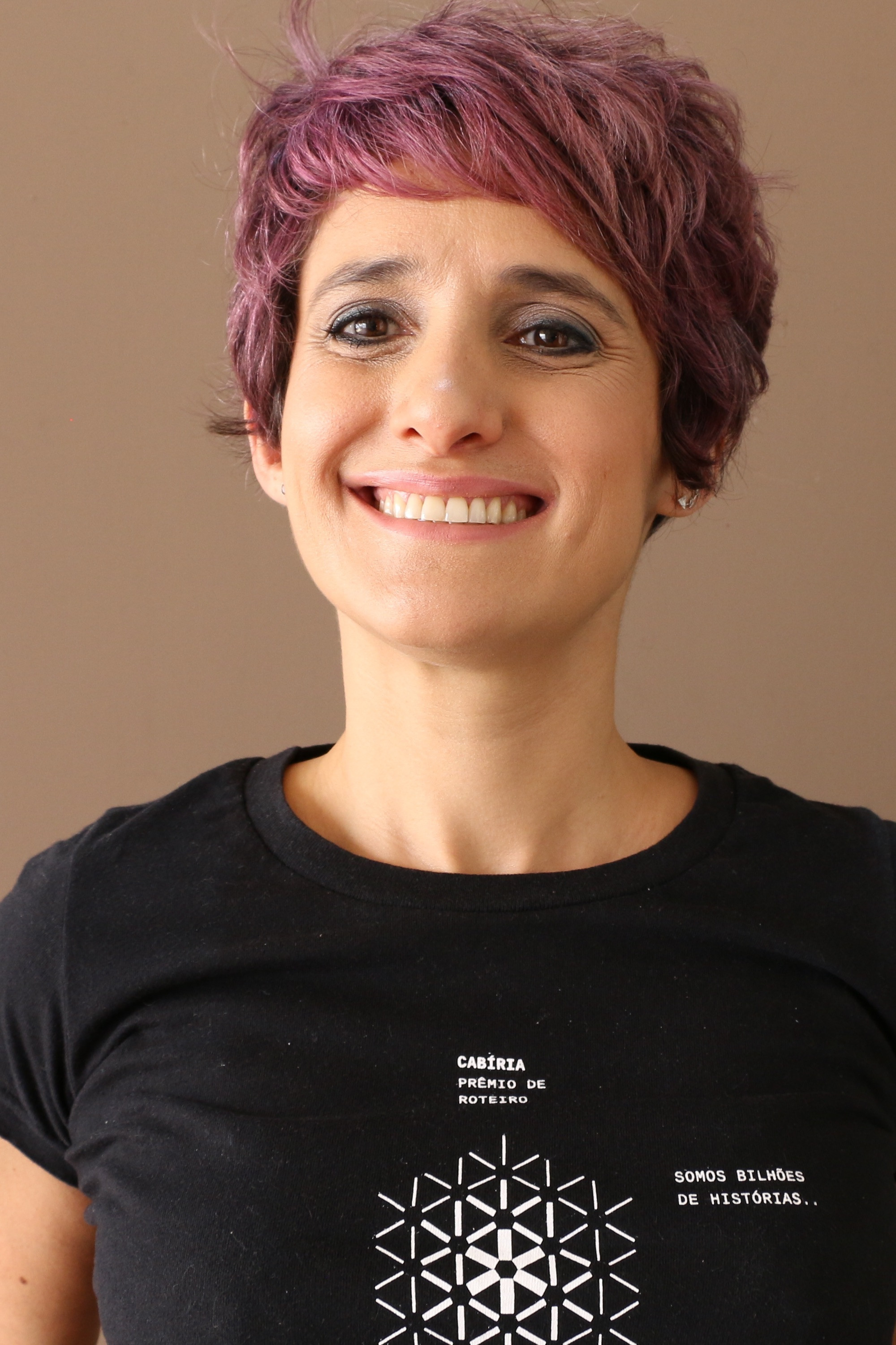 Marília Nogueira backdrop