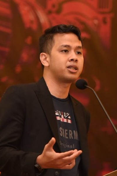 Fauzan Zidni backdrop