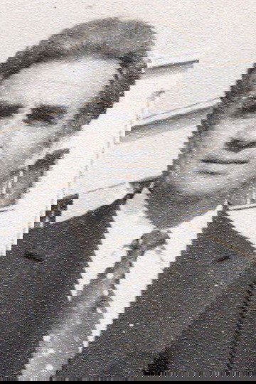 Demir Hyskja backdrop