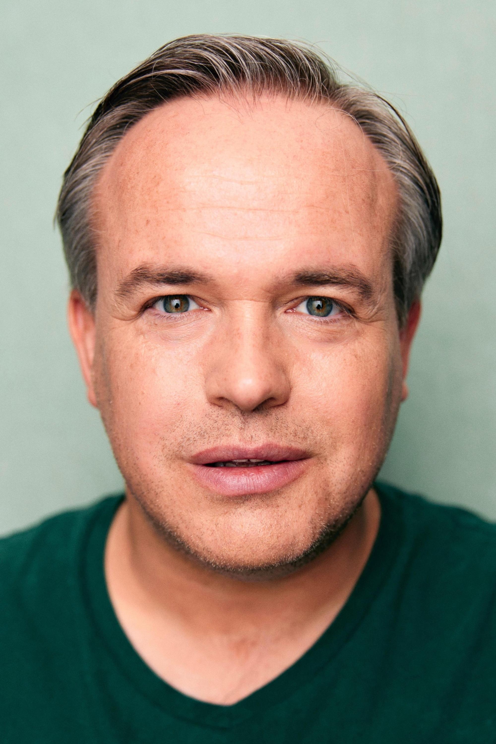 Peter Stray backdrop