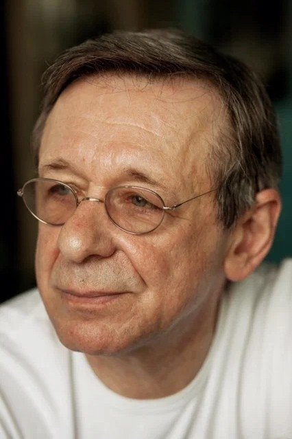 Yuriy Nifontov backdrop