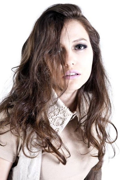 Duda Meneghetti backdrop