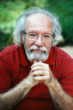 Luiz Paulo Vasconcellos backdrop