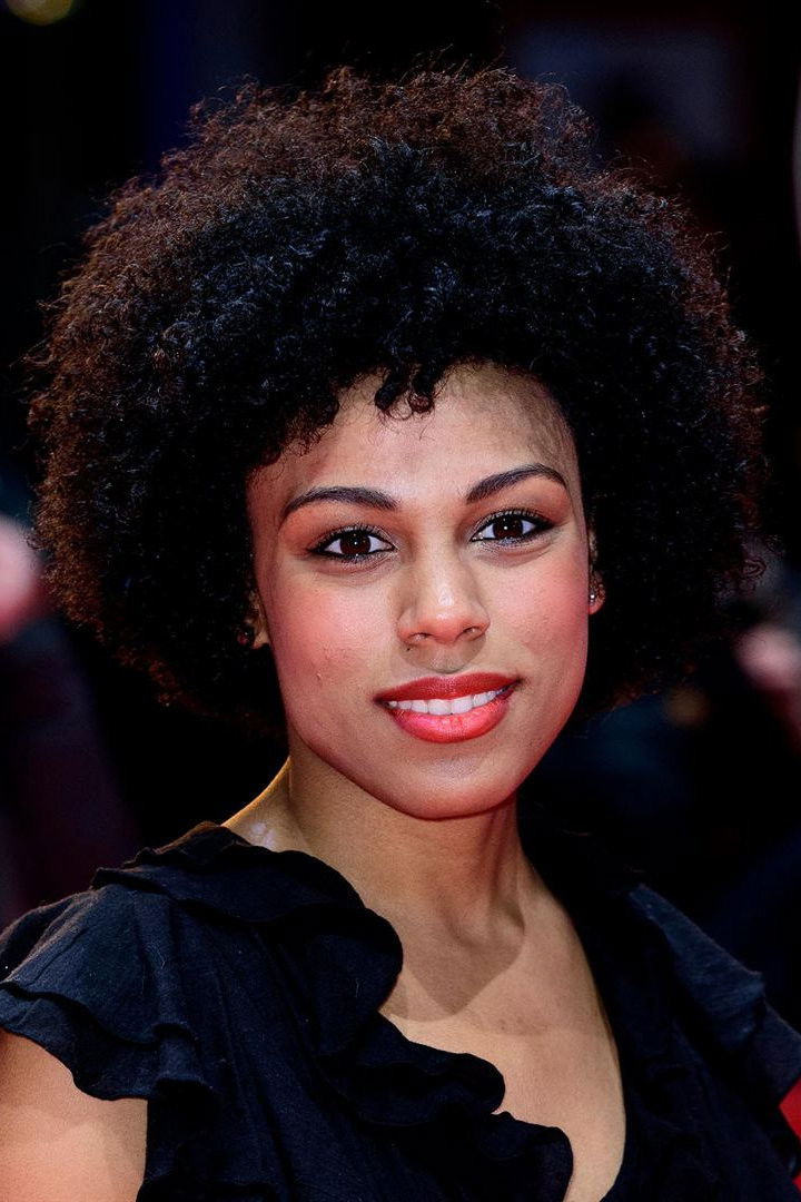 Isi Laborde backdrop