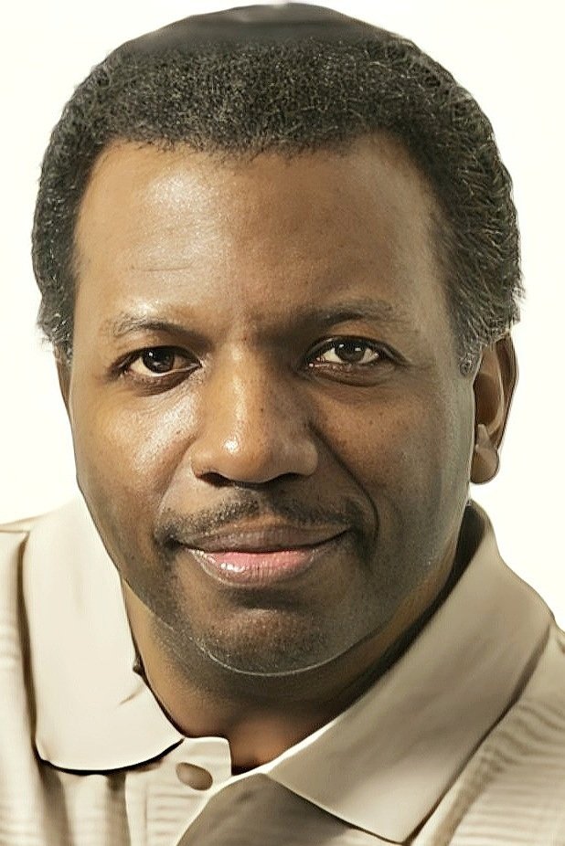 Entoni Aroja backdrop