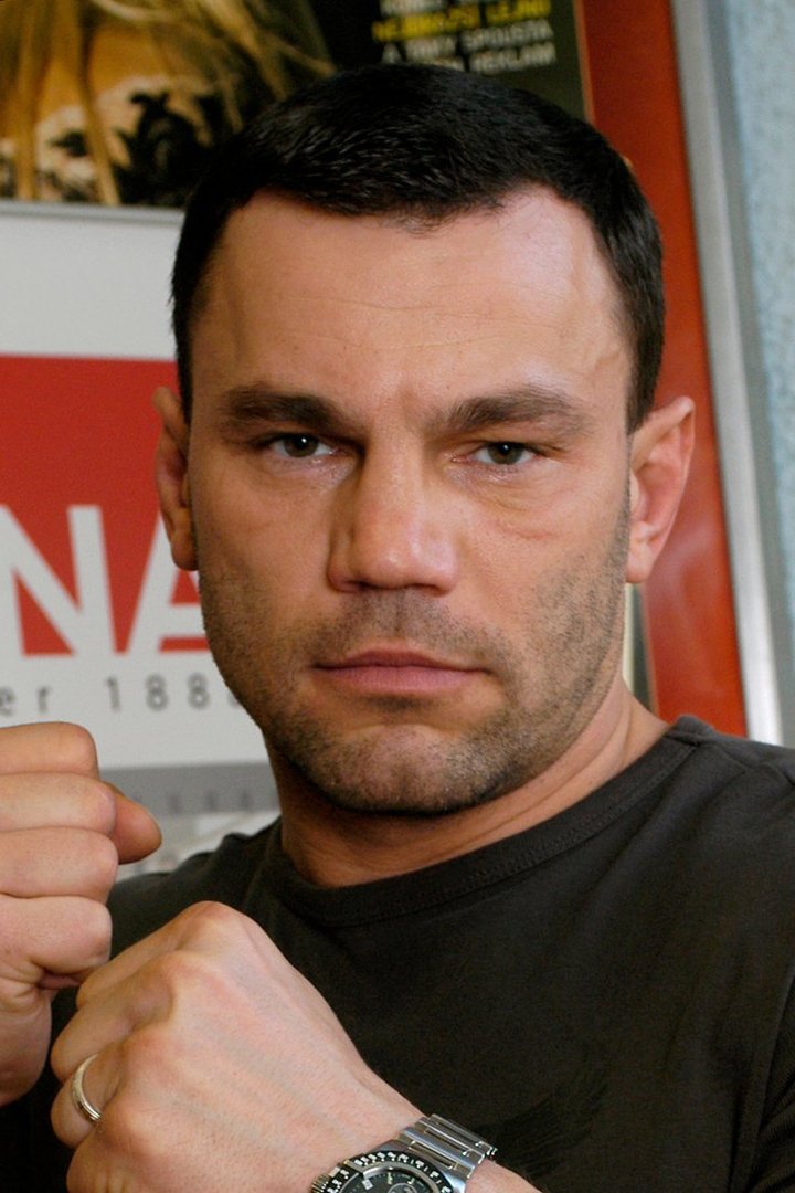 Roman Kracík backdrop