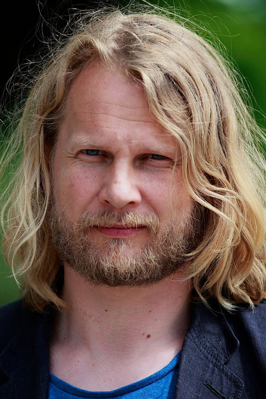 Aslak Sira Myhre backdrop