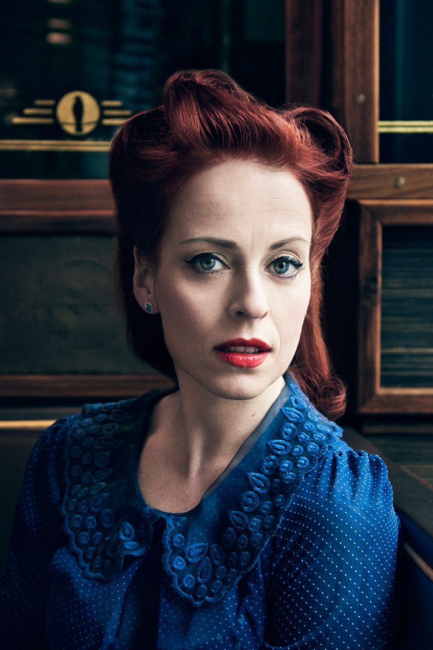 Silya Nymoen backdrop