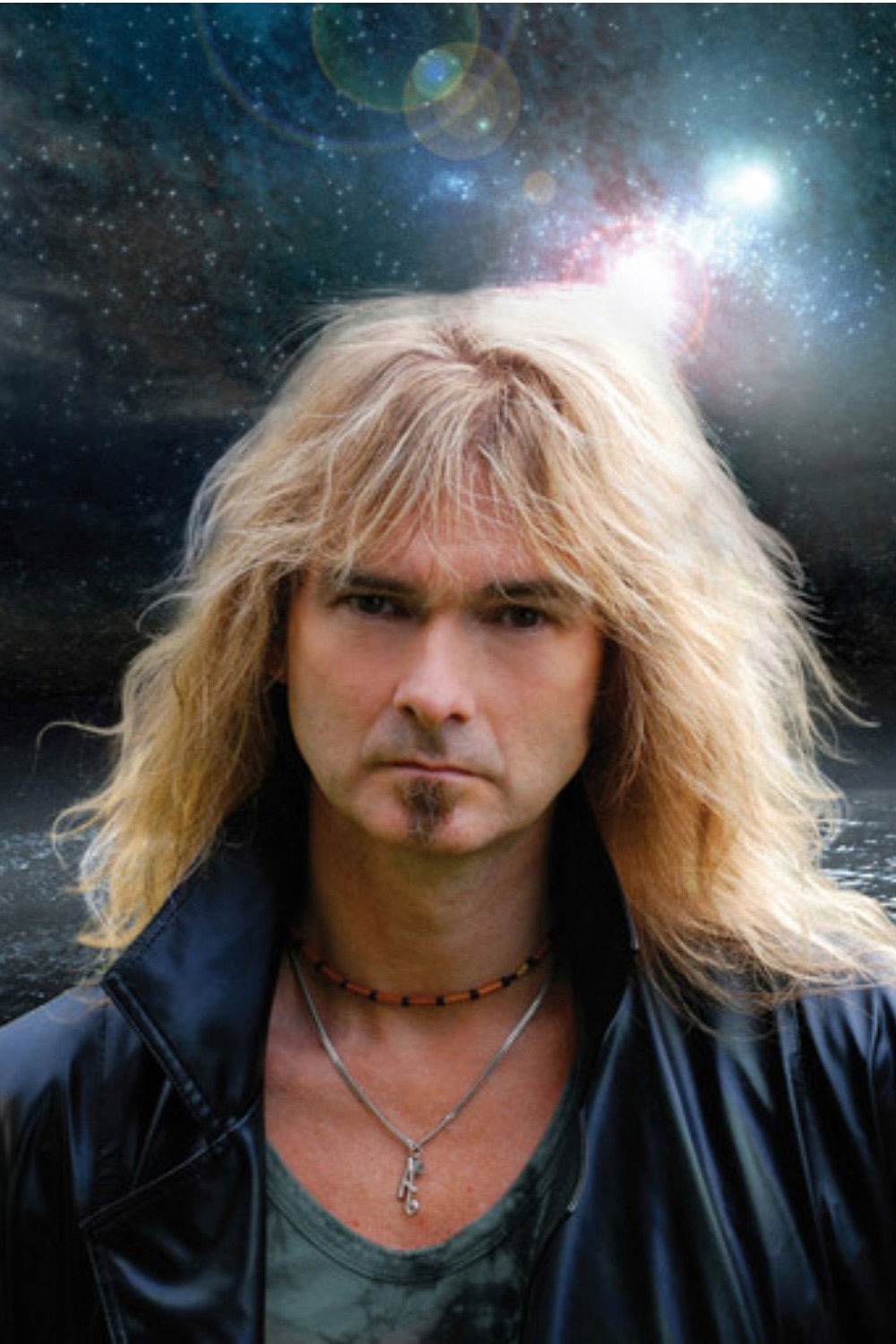 Arjen Anthony Lucassen: Arjen Entoni Ljusasen backdrop