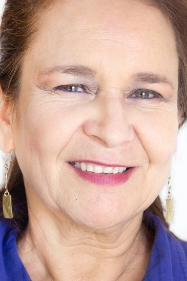 Mireya Sotoconil backdrop