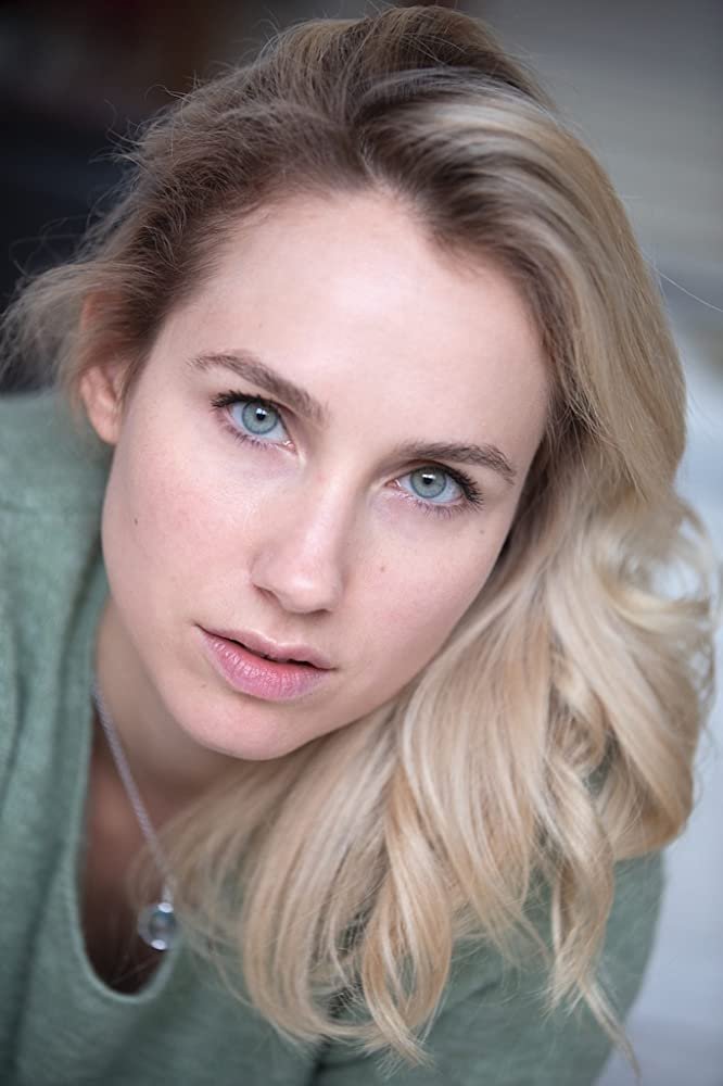 Sand Van Roy backdrop