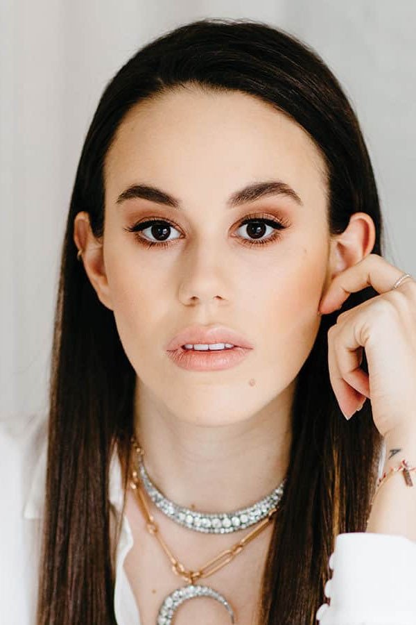 Chloe Goutal backdrop