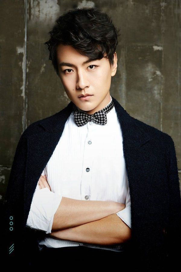 Wang Zicheng backdrop